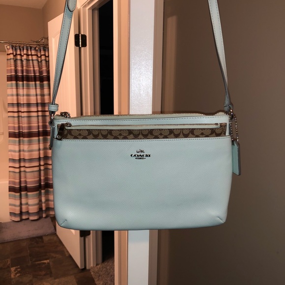 Handbags - Brand New Coach purse never been used.